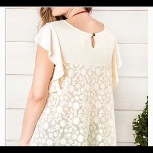 Matilda Jane Off White Lace Back Top Size Large